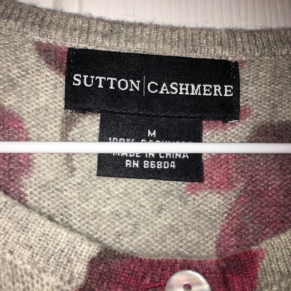 Red Flower/Leaf Cashmere cardigan - Picture 2 of 2